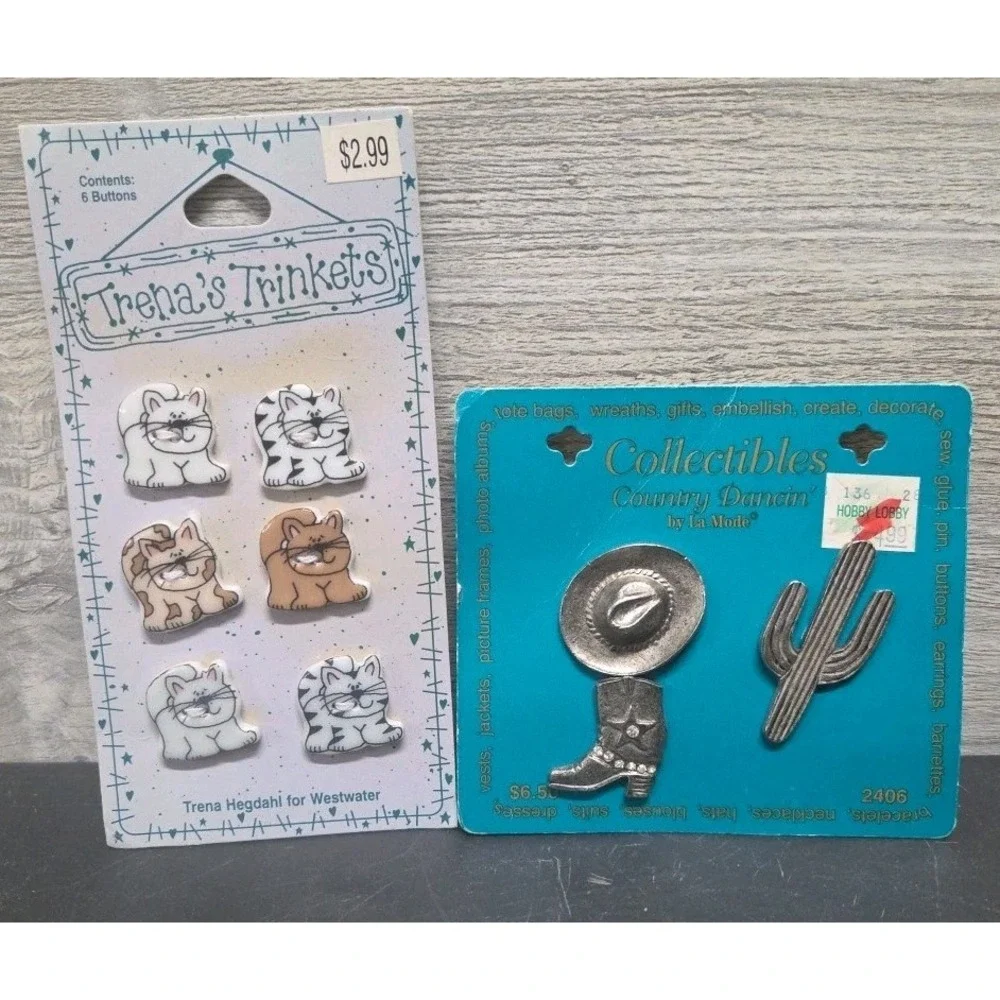 Vintage Buttons-Novelty Tiger, giraffe, Cat, Western, D6